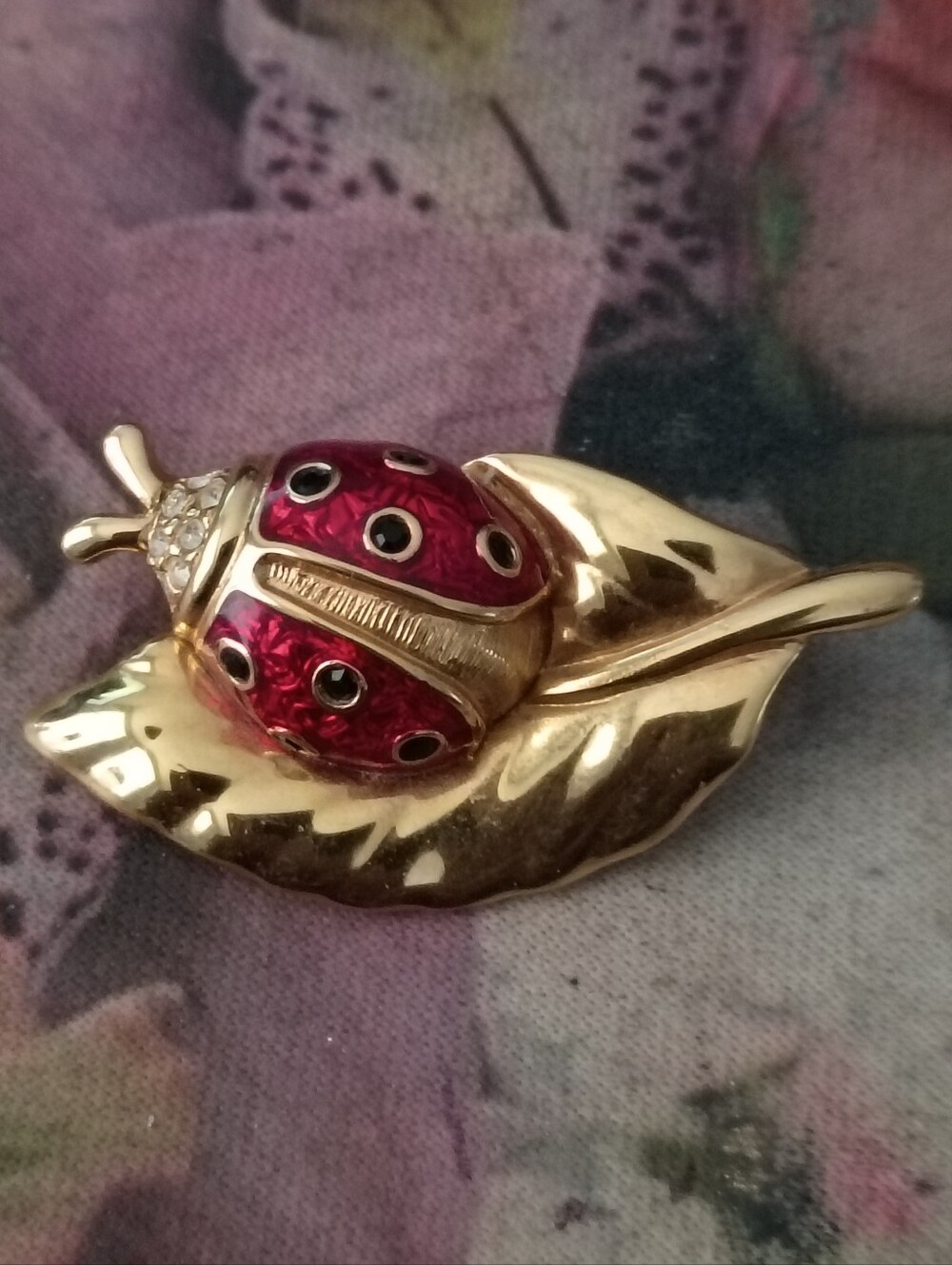 ❤️SWAROVSKI LADYBUG LEAF BROOCH PIN